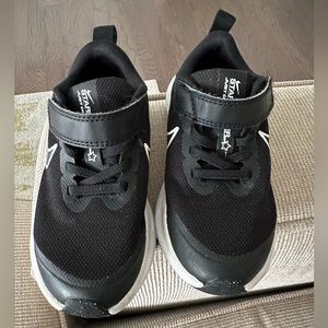 Nike toddler sneakers